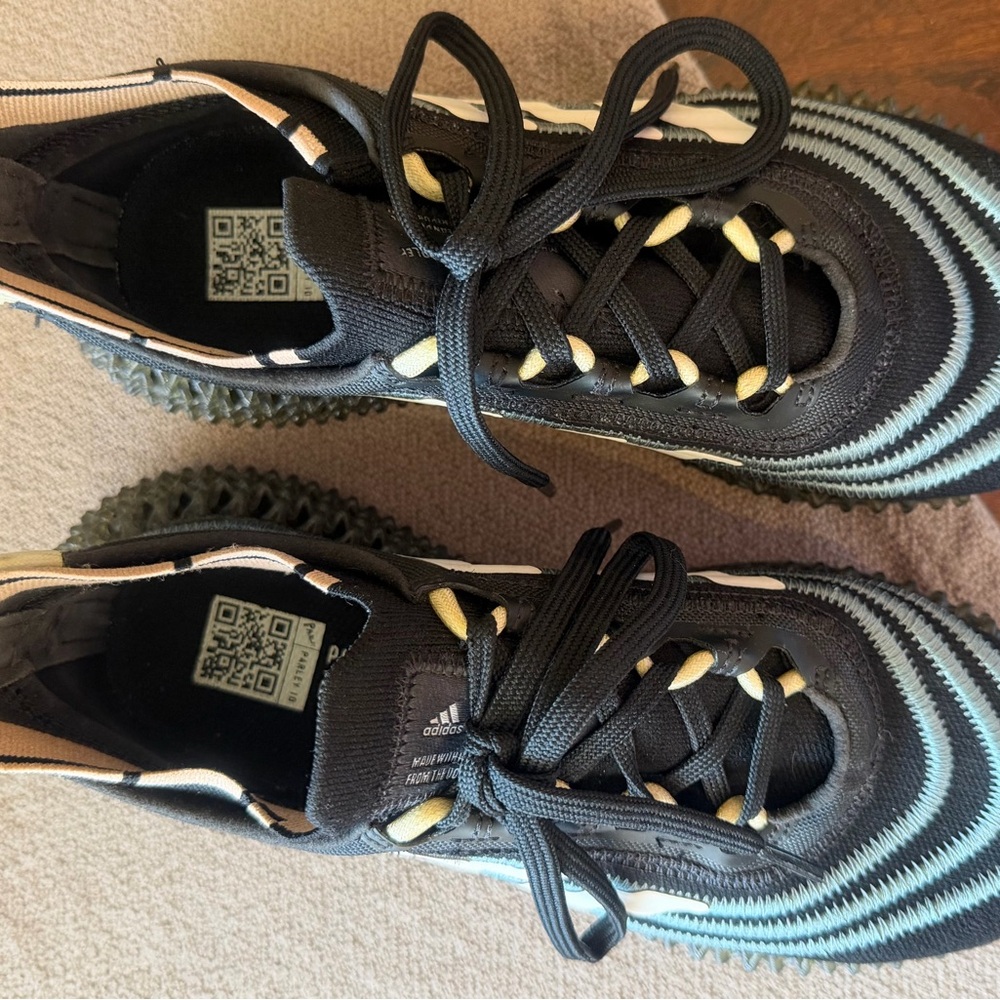 Parley X Adidas 4DFWD ‘Black Hazy Emerald’
Men’s Size 6 NWOT - Picture 9 of 11
